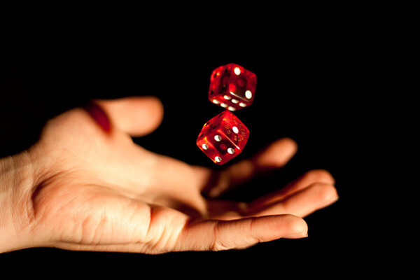 Cách chơi Xí Ngầu chuẩn từ cao thủ - Mẹo cược Xí Ngầu hay 5 Mách bạn một số cách đổ Xí Ngầu theo ý muốn học hỏi từ cao thủ